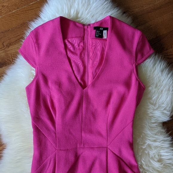 H&M Dresses & Skirts - H&M tight fitted dress